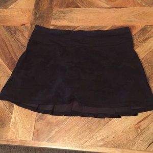 Lululemon ruffled tennis skort with 3 pockets